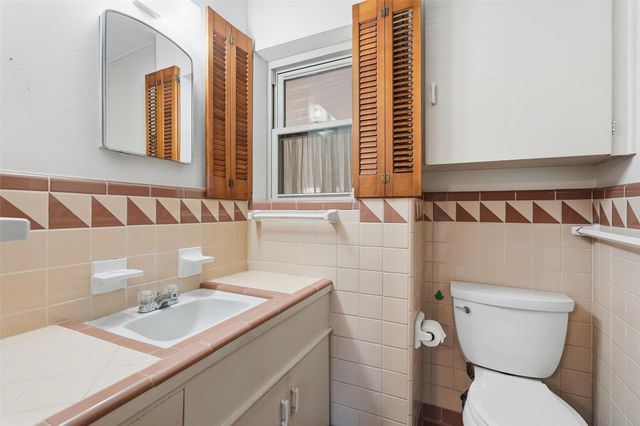 1512 White Way Drive, Arlington, TX 76013