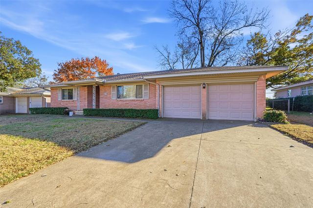 1512 White Way Drive, Arlington, TX 76013