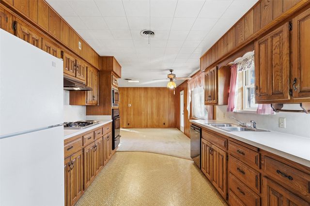 1512 White Way Drive, Arlington, TX 76013