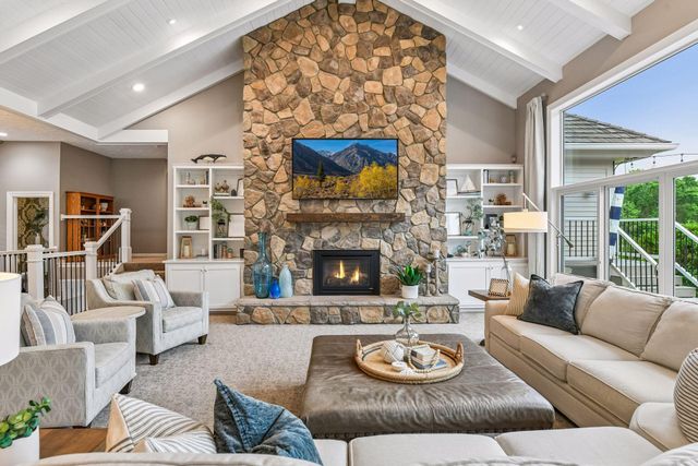 1615 Northridge Drive, Wayzata, MN 55391