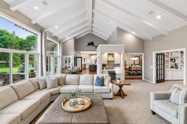 1615 Northridge Drive, Wayzata, MN 55391