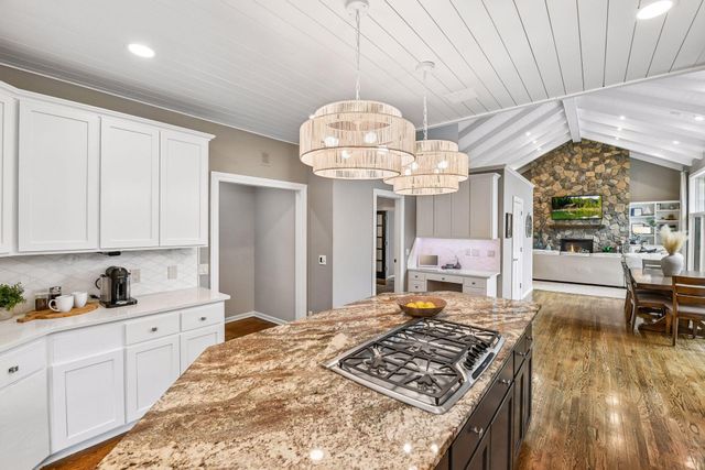 1615 Northridge Drive, Wayzata, MN 55391