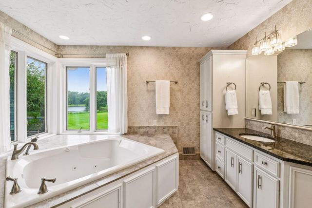 1615 Northridge Drive, Wayzata, MN 55391