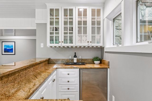 1615 Northridge Drive, Wayzata, MN 55391