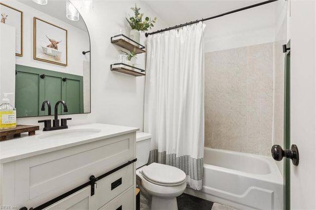 64 Anchorage DR, Newport News, VA 23602