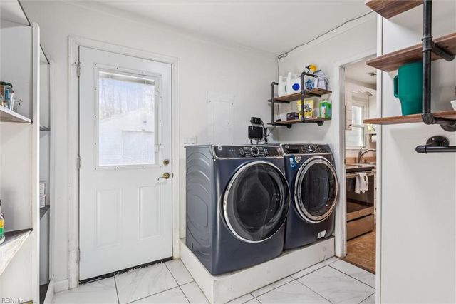 64 Anchorage DR, Newport News, VA 23602