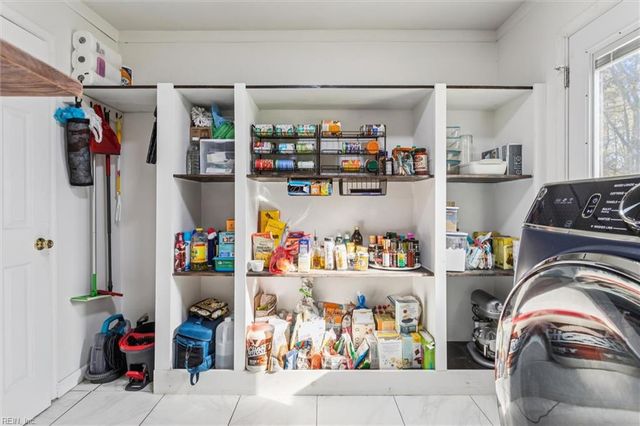 64 Anchorage DR, Newport News, VA 23602