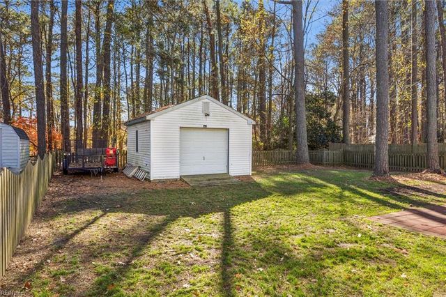 64 Anchorage DR, Newport News, VA 23602