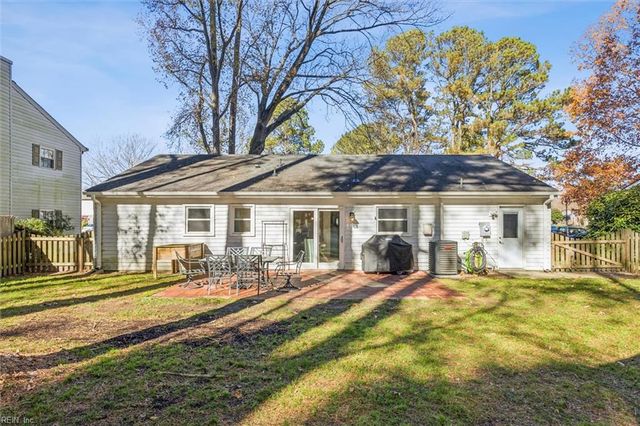 64 Anchorage DR, Newport News, VA 23602