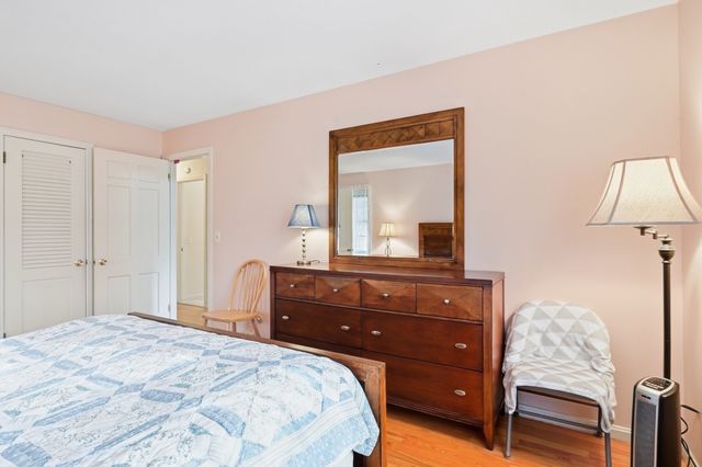 185 Redfern Dr, Longmeadow, MA 01106
