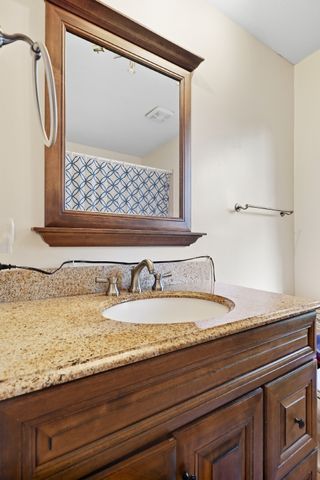 185 Redfern Dr, Longmeadow, MA 01106