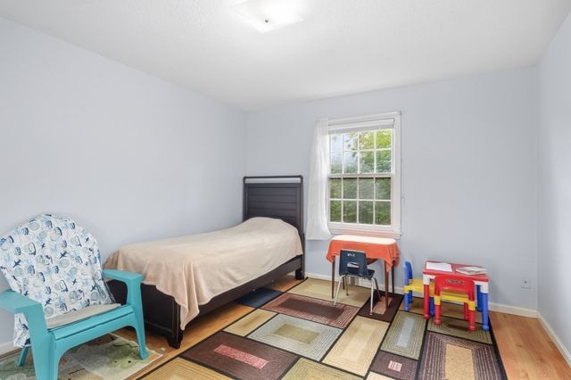 185 Redfern Dr, Longmeadow, MA 01106