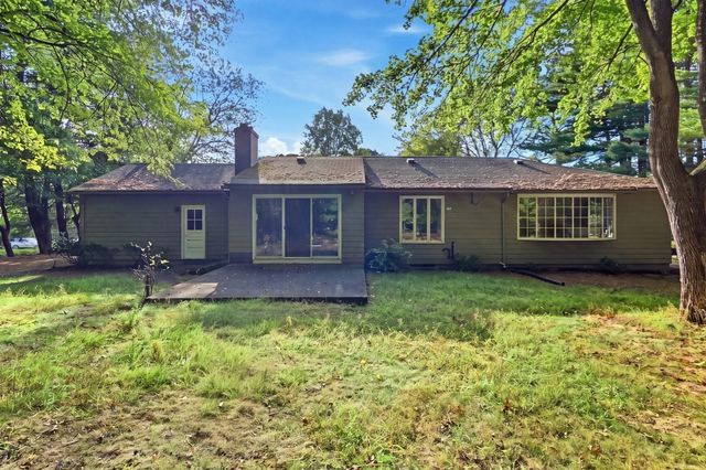185 Redfern Dr, Longmeadow, MA 01106