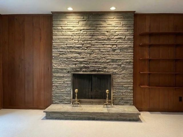 185 Redfern Dr, Longmeadow, MA 01106