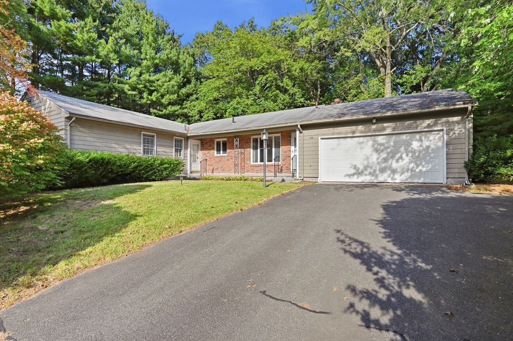 185 Redfern Dr, Longmeadow, MA 01106