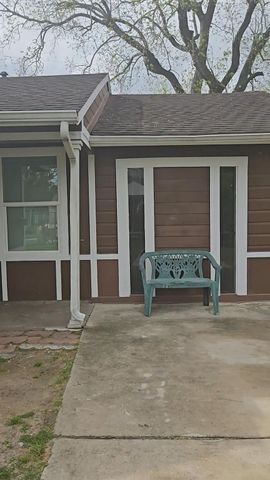 4834 Clover Street, Houston, TX 77033