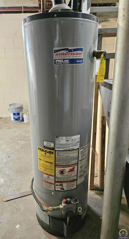 930 NE Kellam AVE, Topeka, KS 66616