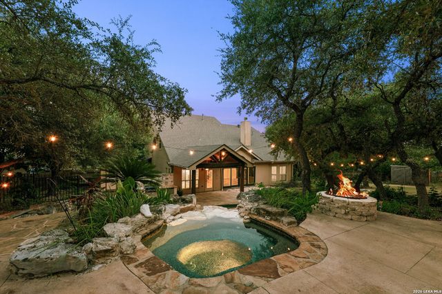 8255 Colonial Woods, Boerne, TX 78015