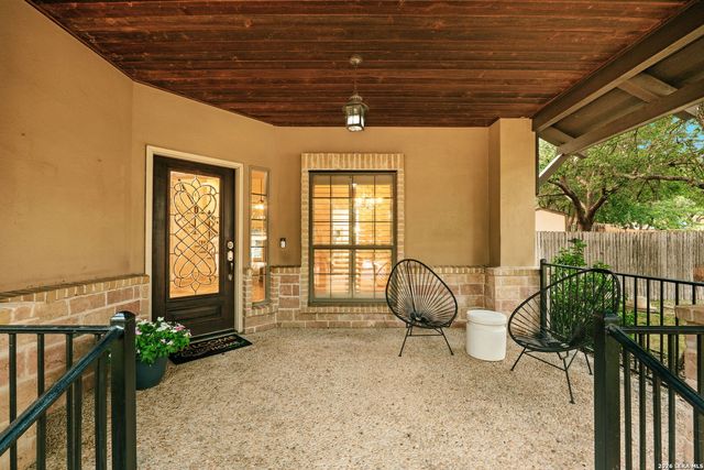 8255 Colonial Woods, Boerne, TX 78015