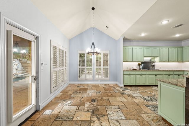8255 Colonial Woods, Boerne, TX 78015