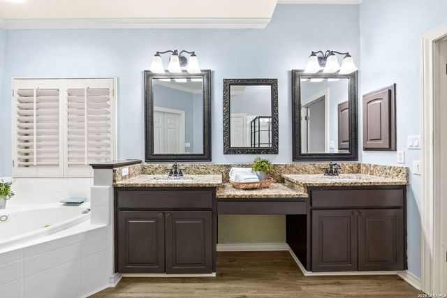 8255 Colonial Woods, Boerne, TX 78015