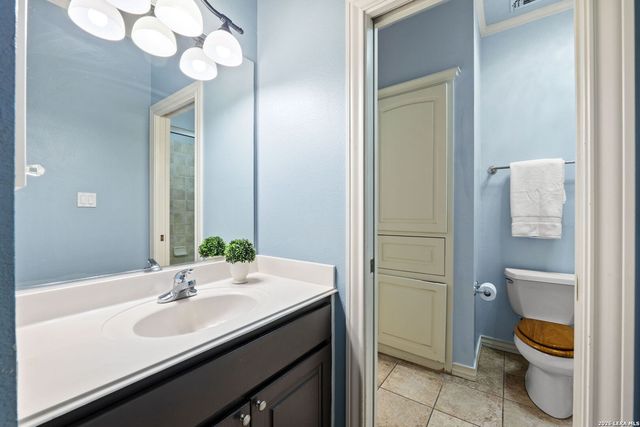 8255 Colonial Woods, Boerne, TX 78015