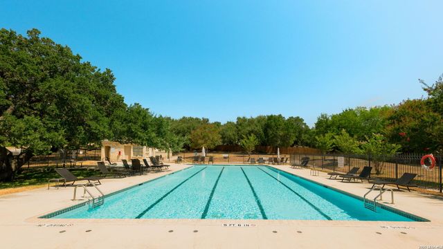 8255 Colonial Woods, Boerne, TX 78015
