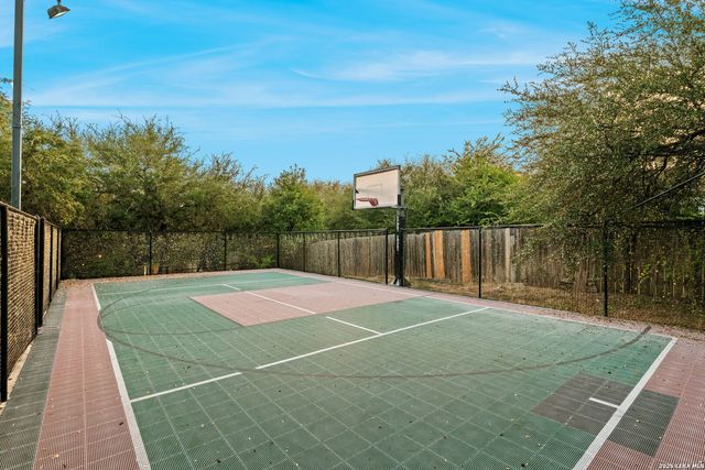 8255 Colonial Woods, Boerne, TX 78015
