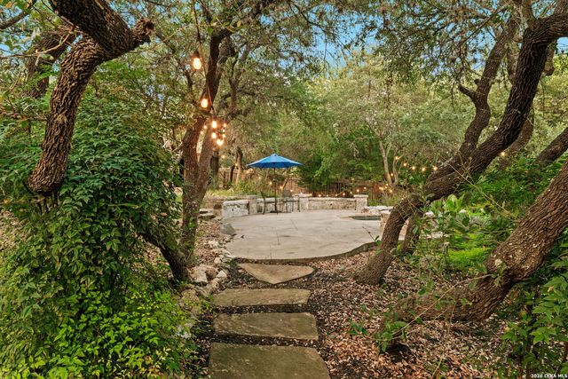 8255 Colonial Woods, Boerne, TX 78015
