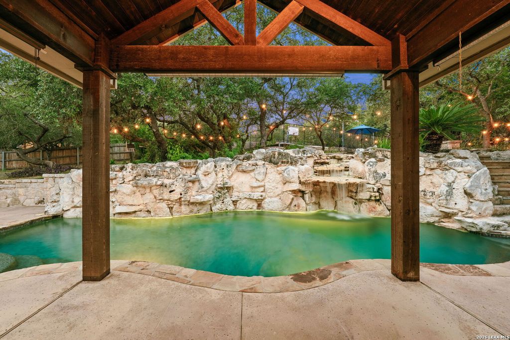 8255 Colonial Woods, Boerne, TX 78015
