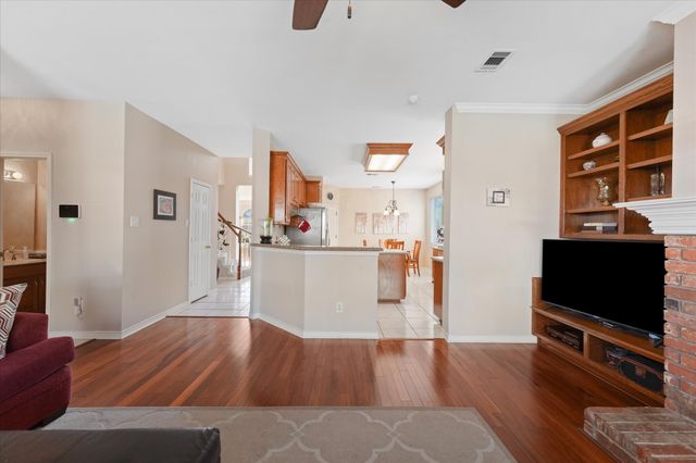 633 Mossycup Oak Drive, Plano, TX 75025