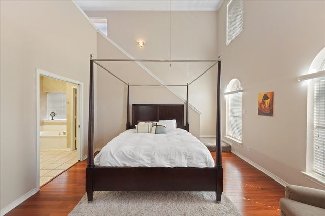 633 Mossycup Oak Drive, Plano, TX 75025