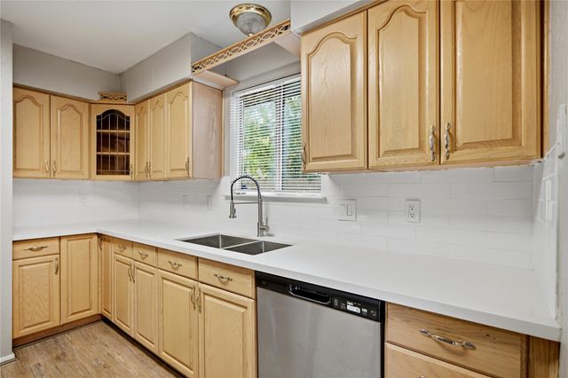 6910 Harpers Drive, Richmond, TX 77469