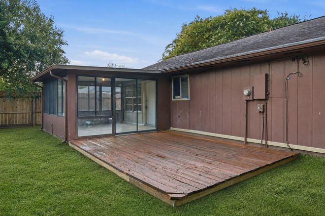 6910 Harpers Drive, Richmond, TX 77469
