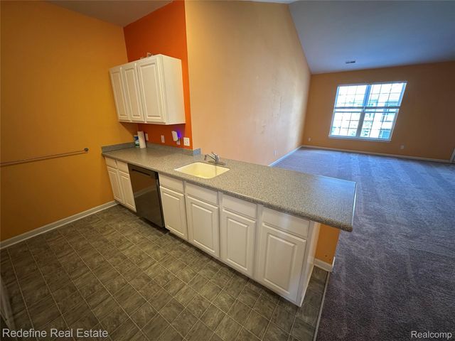 1155 Alameda Boulevard, Troy, MI 48085