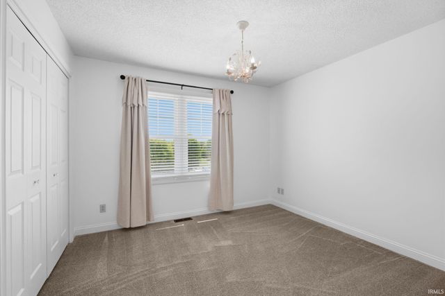 6650 N Rhinestone Drive, Ellettsville, IN 47429