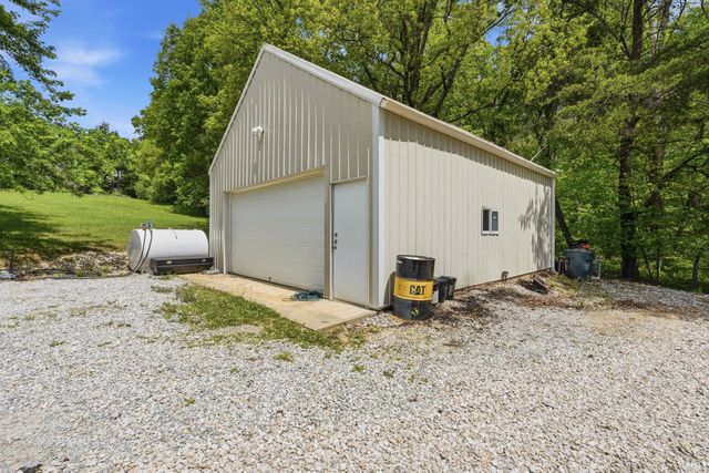 6650 N Rhinestone Drive, Ellettsville, IN 47429