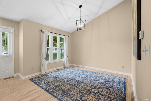 6650 N Rhinestone Drive, Ellettsville, IN 47429