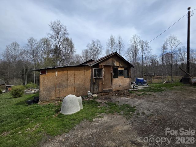 41 Jack Rabbit Drive, Marion, NC 28752