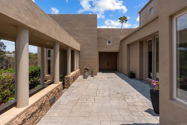 16775 Via Lago Azul, Rancho Santa Fe, CA 92067