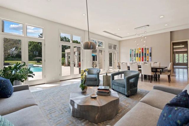 16775 Via Lago Azul, Rancho Santa Fe, CA 92067