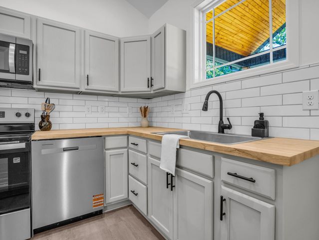 705 Broad St, Gaffney, SC 29341