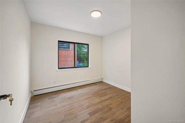 14726 Roosevelt Avenue 1C, Flushing, NY 11354
