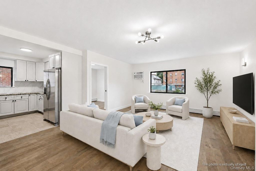 14726 Roosevelt Avenue 1C, Flushing, NY 11354 — exterior