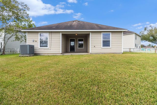 2605 Zackery Court, Dickinson, TX 77539