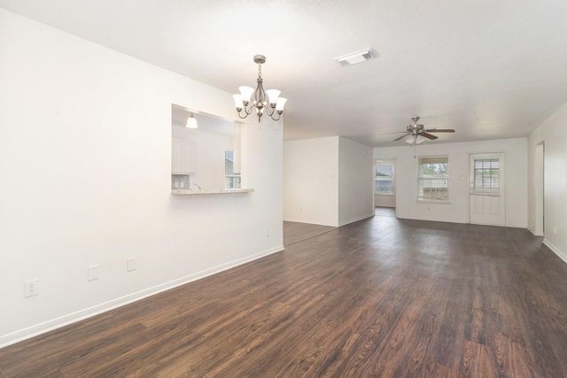 2605 Zackery Court, Dickinson, TX 77539