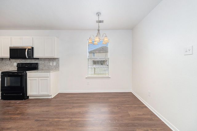 2605 Zackery Court, Dickinson, TX 77539