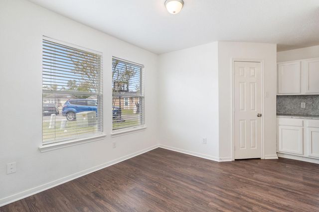 2605 Zackery Court, Dickinson, TX 77539