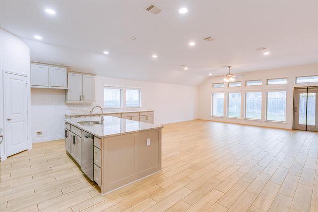 219 Krupp Ave, Liberty Hill, TX 78642