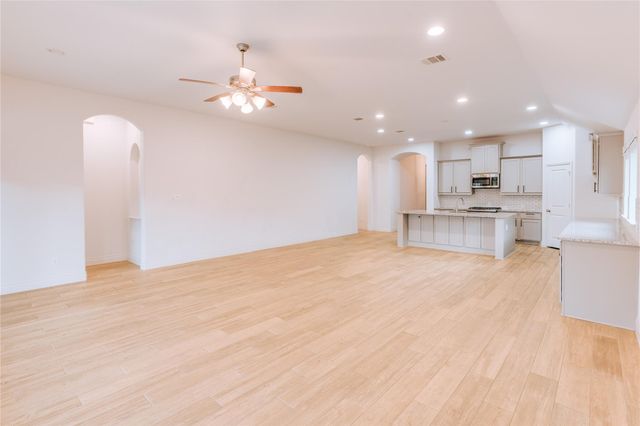 219 Krupp Ave, Liberty Hill, TX 78642